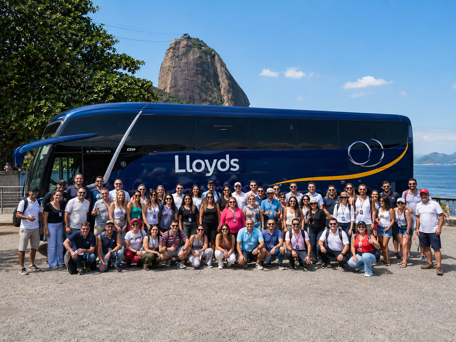 Grupo de passageiros Lloyds Turismo